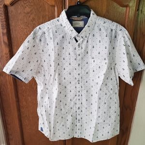 Free Planet Men's  Short  Sleeve  Shirt.  XL